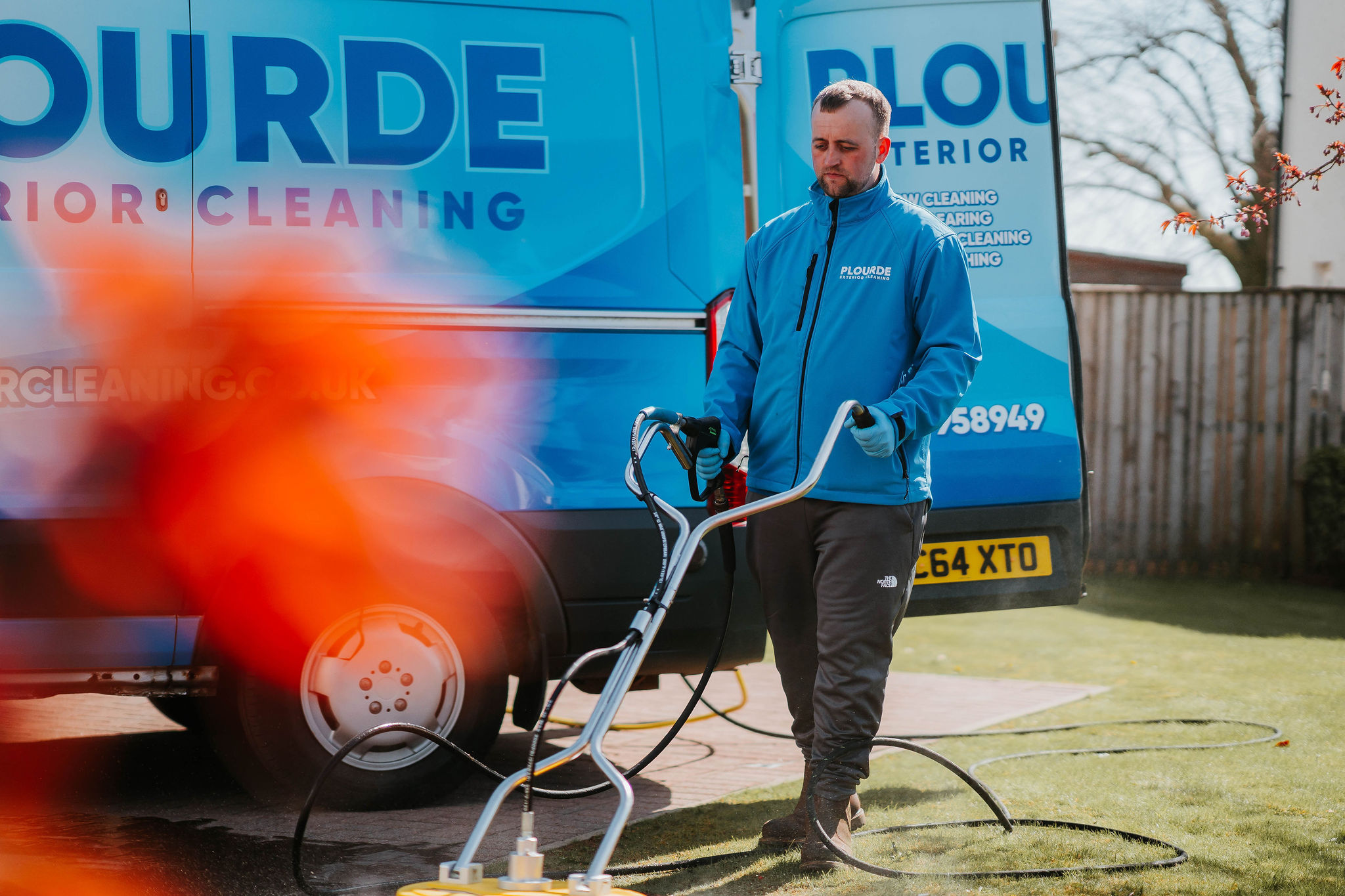 Window cleaning result by Plourde Exterior Cleaning